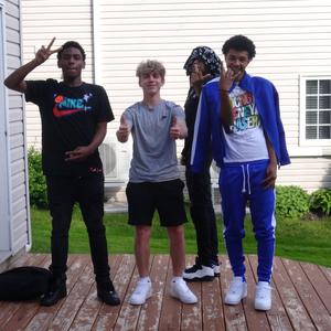 ❤️女主播给粉丝看奶头
